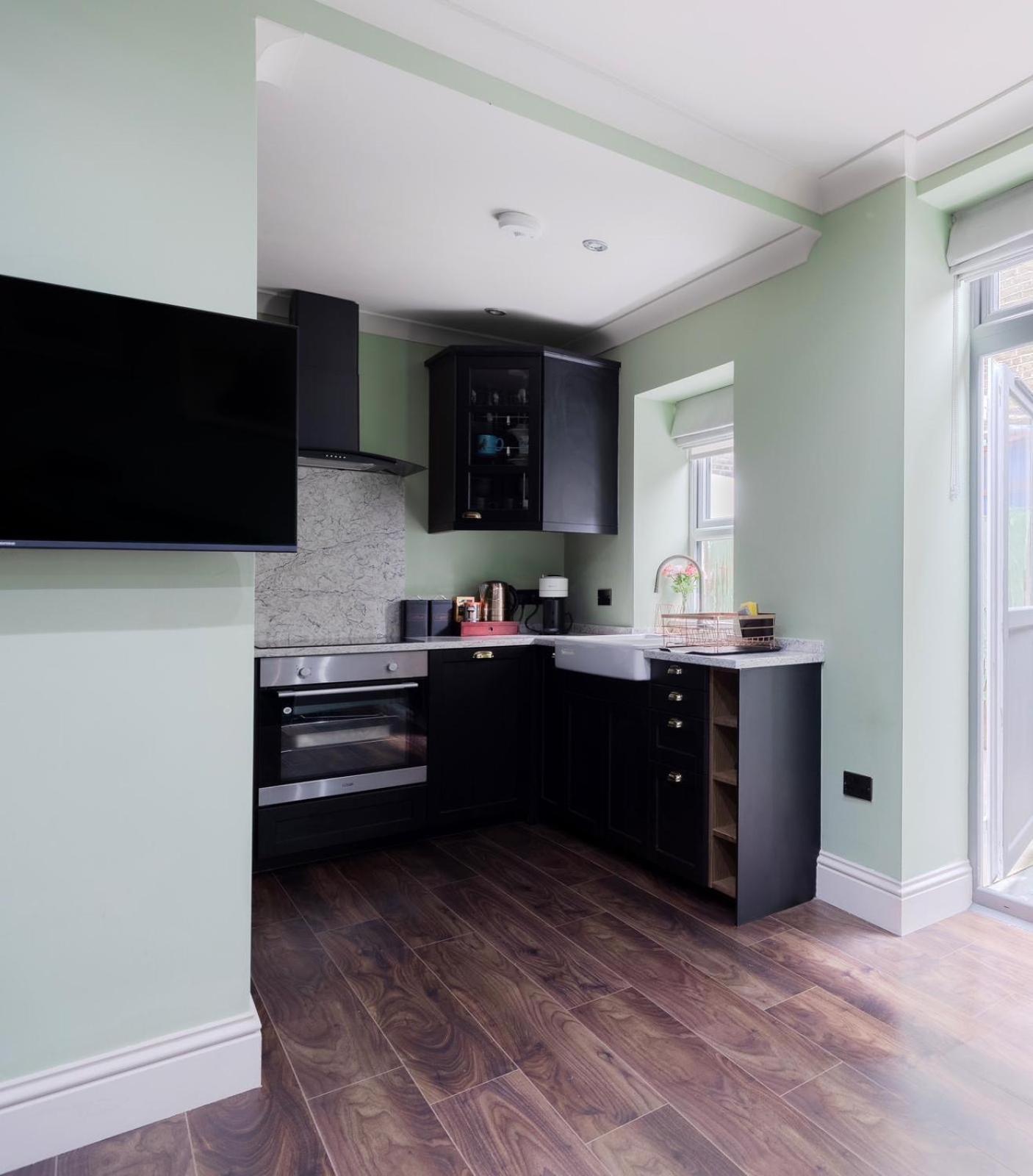 Stylish 2 Bedrooms Flat Sleeps 6 & Garden London Zone 2 Cls Central Exterior foto
