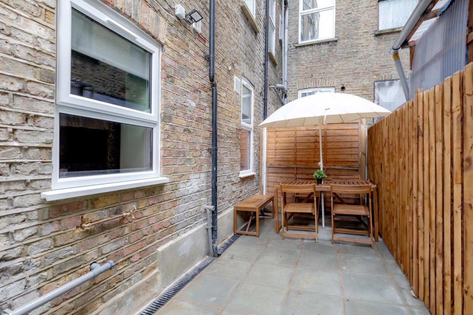Stylish 2 Bedrooms Flat Sleeps 6 & Garden London Zone 2 Cls Central Exterior foto